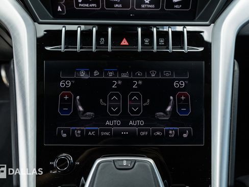 Used 2019 Lamborghini Urus AWD/4WD image 26