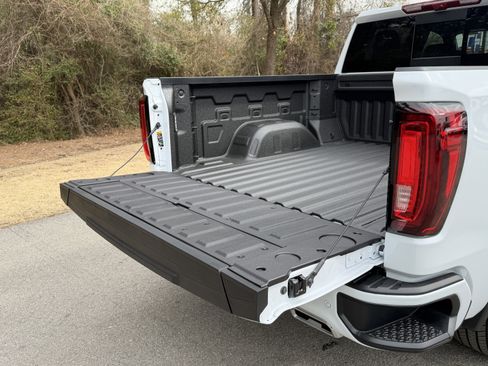 New 2026 GMC Sierra 1500 Denali w/ Denali Reserve Package image 13