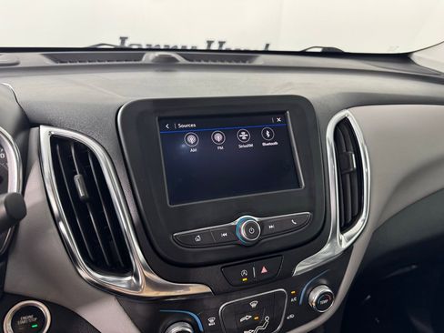 Used 2023 Chevrolet Equinox LT FWD image 16