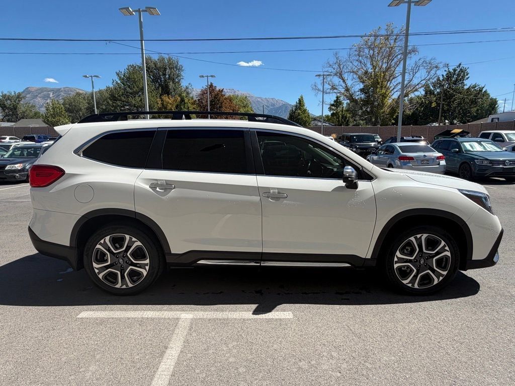 Used 2023 Subaru Ascent Touring AWD/4WD image 6