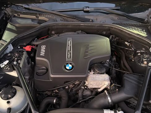 Used 2014 BMW 528i xDrive Sedan AWD/4WD image 13