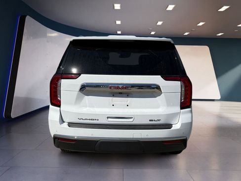 Used 2023 GMC Yukon SLT w/ SLT Luxury Package image 4