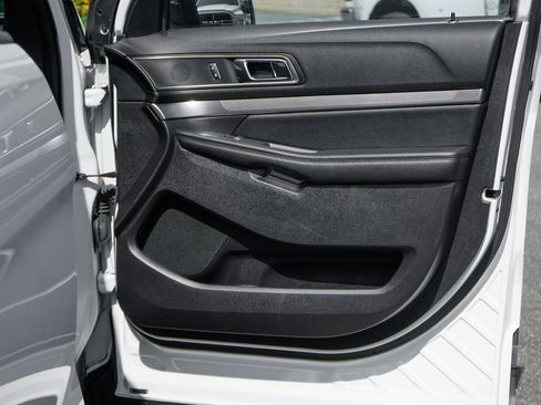 Used 2019 Ford Explorer XLT w/ Equipment Group 201A image 37