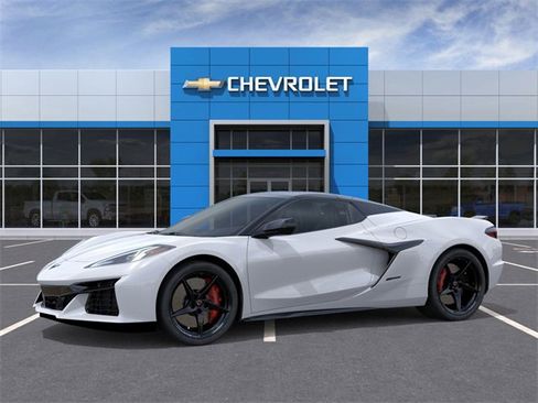 New 2026 Chevrolet Corvette E-Ray w/ ZER Performance Package image 2