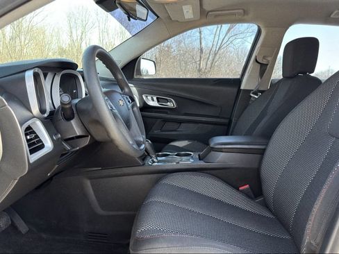 Used 2017 Chevrolet Equinox LS FWD image 14