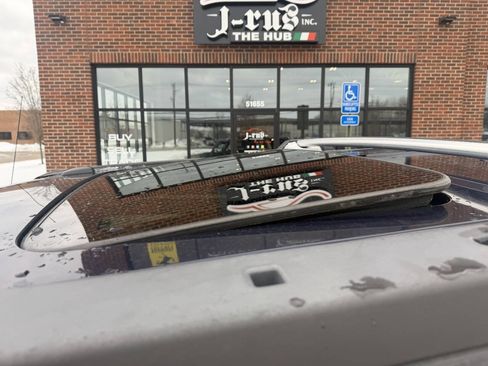 Used 2008 HUMMER H3 Luxury image 32