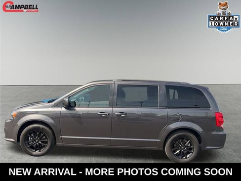 Used 2020 Dodge Grand Caravan SE image 2