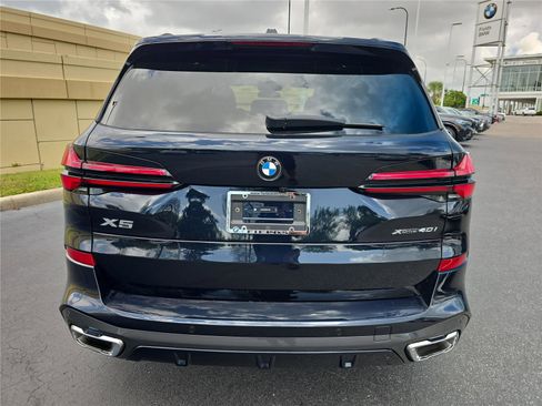 Used 2024 BMW X5 xDrive40i w/ M Sport Package AWD/4WD image 4