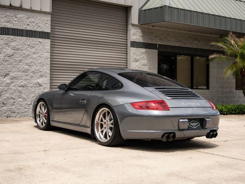 Used 2006 Porsche 911 Carrera S RWD image 5
