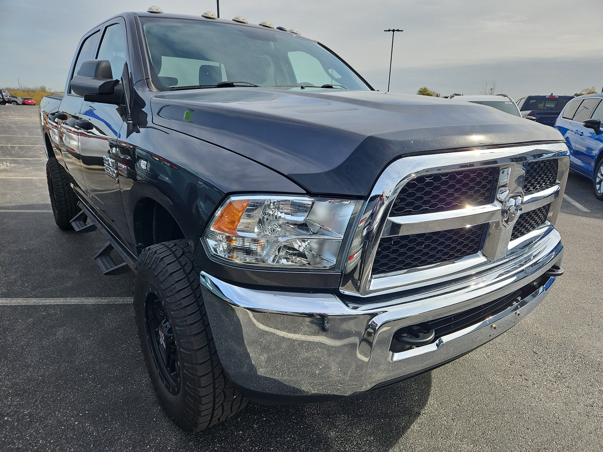 Used 2018 RAM 2500 Tradesman w/ Chrome Appearance Group AWD/4WD image 3