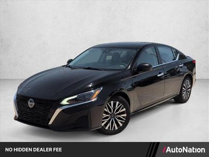 Used 2024 Nissan Altima 2.5 SV