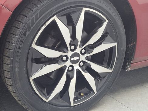 Used 2018 Chevrolet Malibu LT image 31