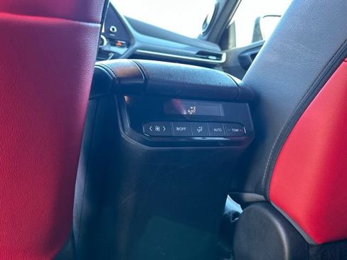 Used 2023 Toyota Highlander XSE FWD image 30