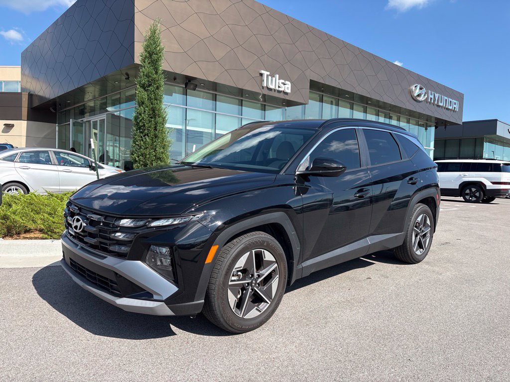 Certified 2026 Hyundai Tucson SEL Plus FWD image 2