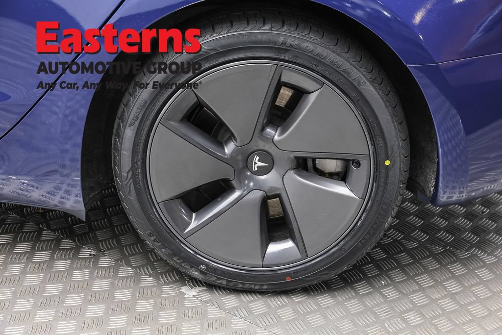 Used 2023 Tesla Model 3 Standard Range RWD image 9