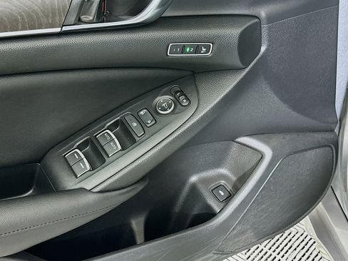 Used 2020 Honda Accord Touring image 15