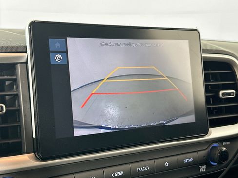 Used 2023 Hyundai Venue SEL image 13