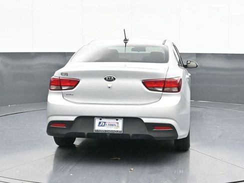 Used 2020 Kia Rio LX image 11