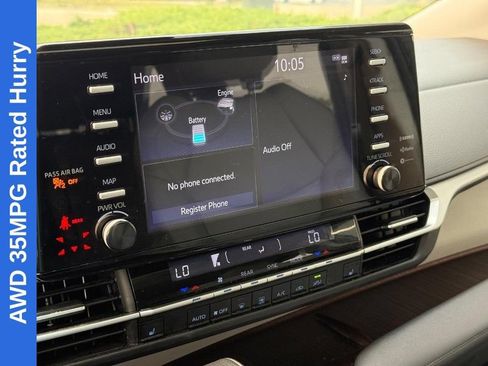Used 2023 Toyota Sienna XLE AWD/4WD image 24