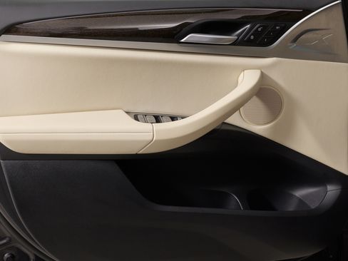 Used 2025 BMW X4 xDrive30i image 27