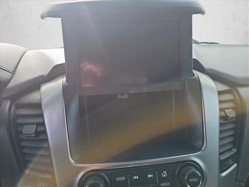 Used 2018 Chevrolet Tahoe LT image 12