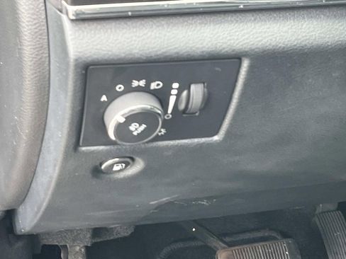 Used 2015 Jeep Grand Cherokee Limited image 23