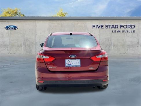 Used 2014 Ford Focus SE FWD image 5