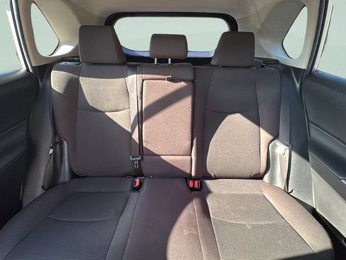 Used 2021 Toyota RAV4 LE FWD image 13
