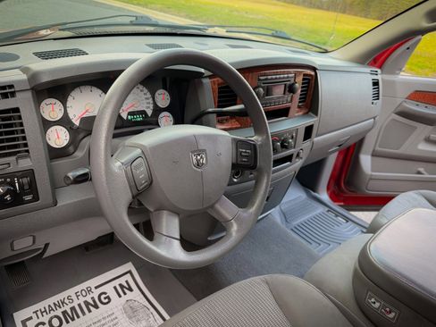 Used 2006 Dodge Ram 1500 Truck SLT image 13