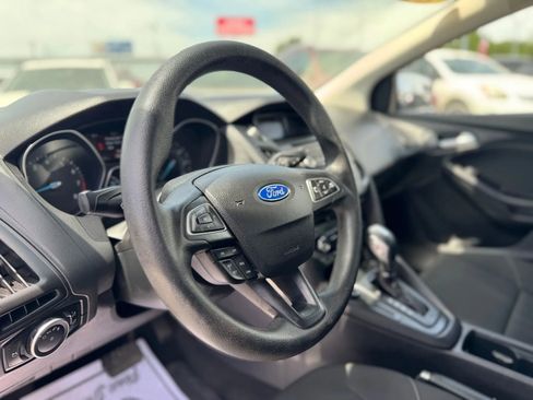 Used 2016 Ford Focus SE image 12