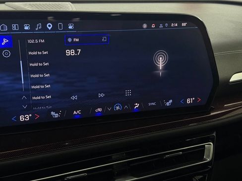Used 2025 Chevrolet Traverse Z71 w/ Enhanced Driving Package AWD/4WD image 18