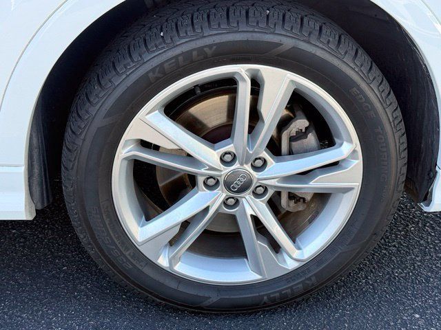 Used 2020 Audi Q3 2.0T Premium AWD/4WD image 30