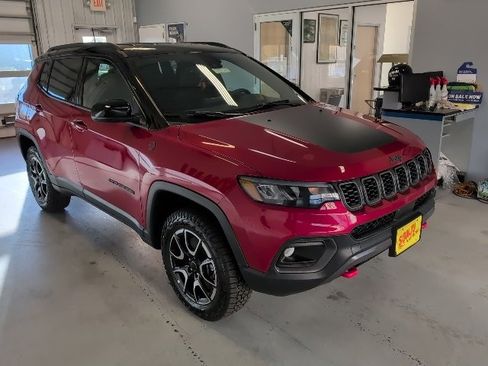 New 2026 Jeep Compass Trailhawk w/ Trailer Tow Group image 7