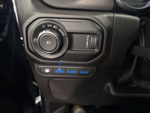 Used 2023 Jeep Wrangler Unlimited w/ Cold Weather Group image 38