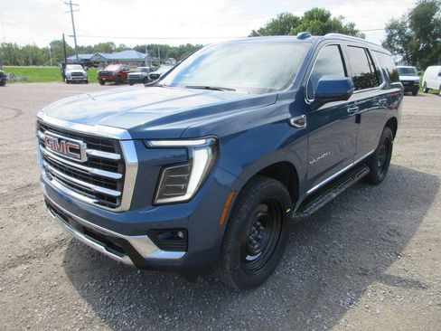 New 2026 GMC Yukon Elevation w/ Elevation Premium Package AWD/4WD image 9