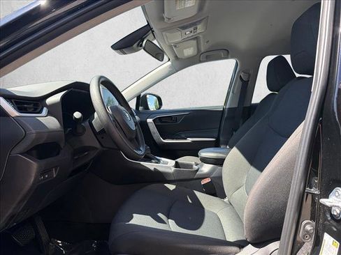 Used 2025 Toyota RAV4 LE AWD/4WD image 11