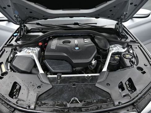 Used 2019 BMW 530i xDrive w/ Convenience Package AWD/4WD image 25