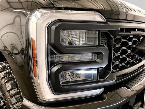 Used 2024 Ford F250 Lariat w/ Lariat Ultimate Package AWD/4WD image 27