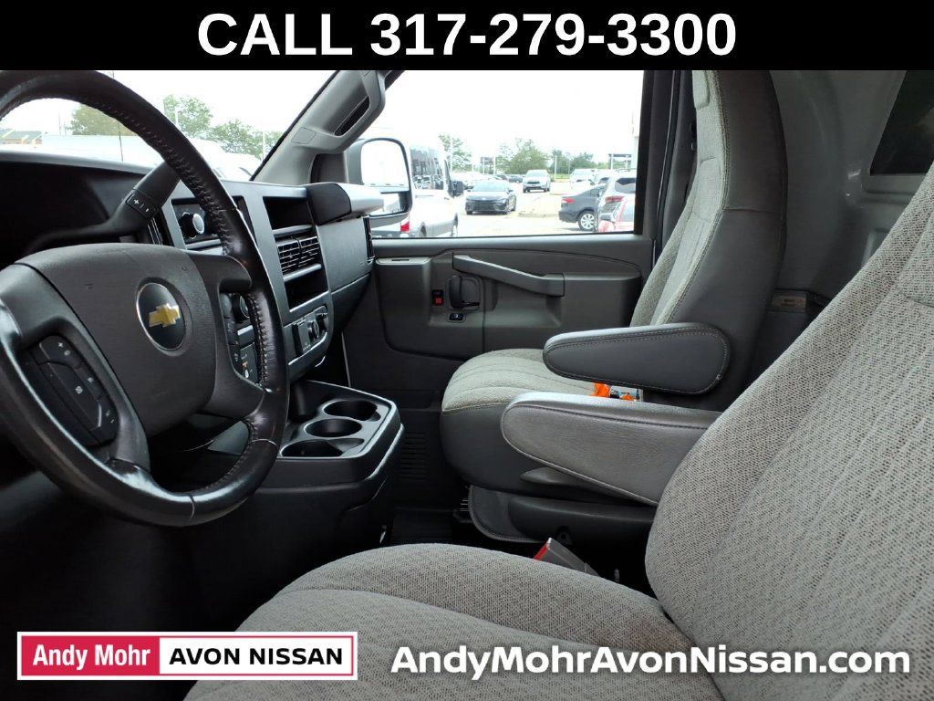 Used 2022 Chevrolet Express 3500 Extended w/ Driver Convenience Package RWD image 16