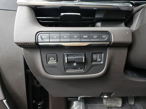 Used 2022 Cadillac Escalade Premium Luxury w/ Touring Package image 36