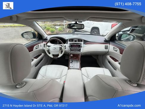 Used 2011 Toyota Avalon Limited FWD image 19