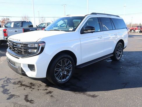 New 2026 Ford Expedition Platinum w/ Stealth Appearance Package image 10