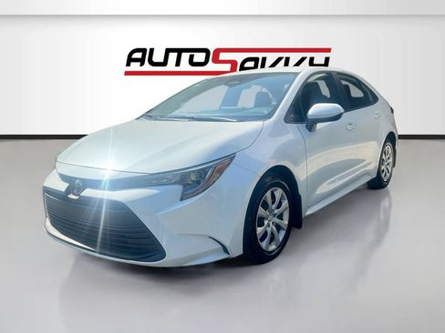 Used 2026 Toyota Corolla LE FWD image 3