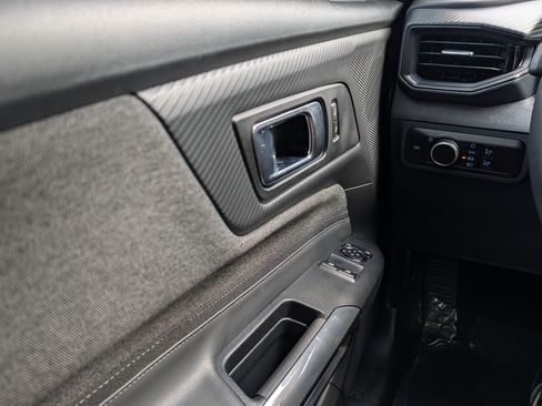 Used 2025 Ford Mustang GT RWD image 19