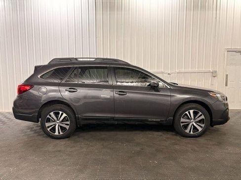 Used 2019 Subaru Outback 3.6R Limited AWD/4WD image 24