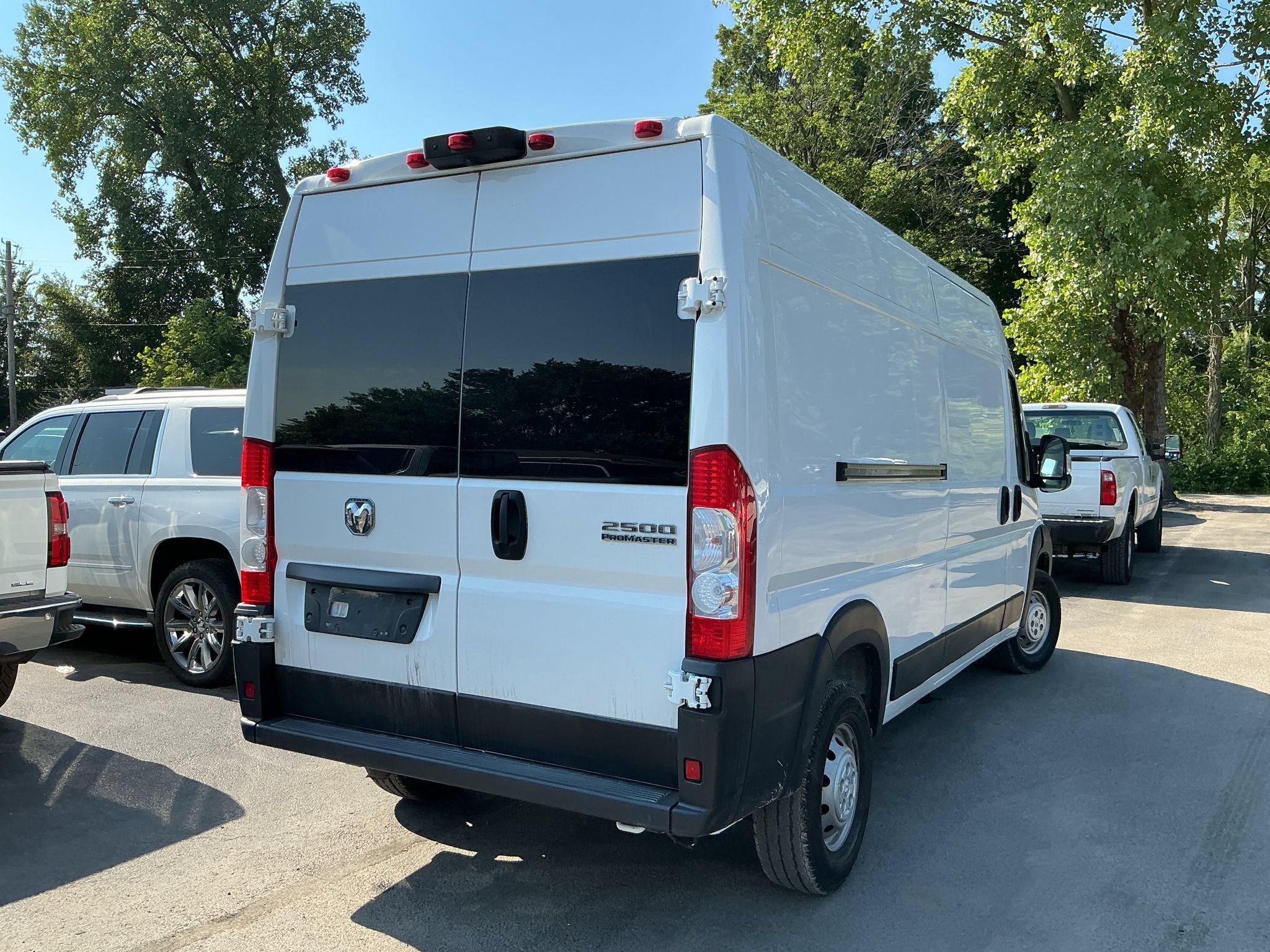 Used 2023 RAM ProMaster 2500 FWD image 3