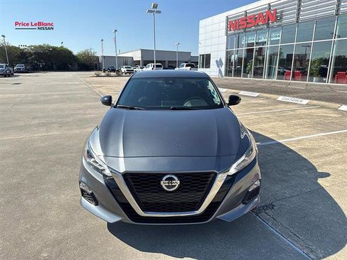 Used 2022 Nissan Altima 2.5 SR FWD image 2