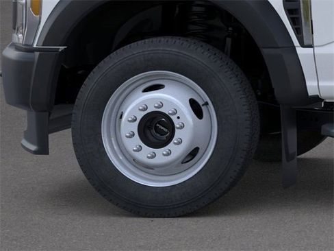 New 2026 Ford F550 4x4 Regular Cab Super Duty image 19