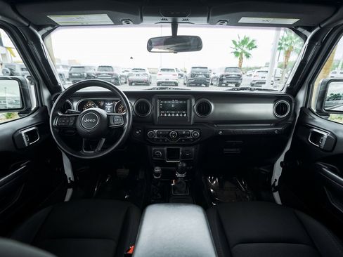 Used 2023 Jeep Wrangler Sport image 37