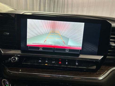 Used 2023 GMC Sierra 1500 Elevation image 17